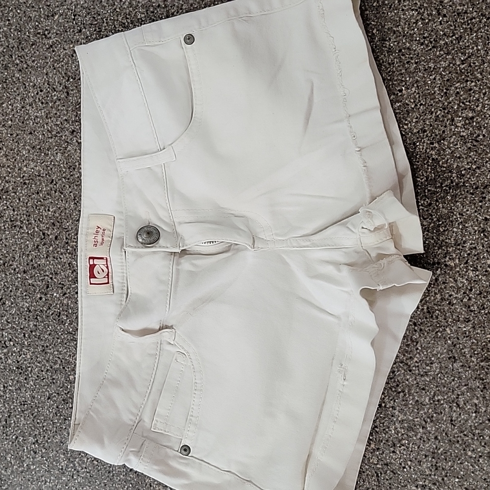 L.E.I. shorts